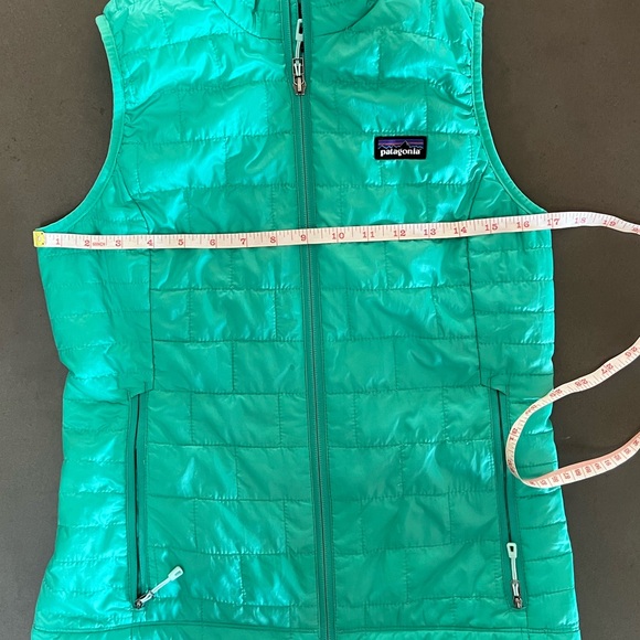 Patagonia Women’s Vest - Picture 11 of 11